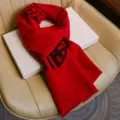 Bufanda de invierno roja para hombre y mujer, chal de punto cálido ideal para regalos y moda. - Fu Qi Yuan Man (Sin Caja de Regalo)