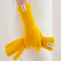 Gele gebreide lange handschoenen winter warme vingerschoenen zachte polswarmers mode style - Kuikengeel