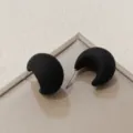 Matte black minimalist c-shaped hoop earrings, chic retro geometric ear studs for daily wear. - Matte Black (A24-162G)