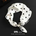 Weisser gepunkteter Seidenschal mit Perlenschnalle elegante Damenhalsduch Modeaccessoire - Kleiner Polka Dot - Weiß