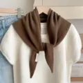 Bruine gebreide driekhoekige sjaal vrouwen wollen nekwarmer winter warme shawl stijlvol veelzijdig accessoire - Koffie