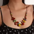 Πολύχρωμο κεραμικό κολιέ boho με ρυθμιζόμενο καφέ κορδόνι εθνοτικό στυλ για γυναίκες - Στυλ με Πολύχρωμες Στρογγυλές Χάντρες (HY801)