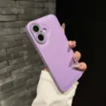 Primer plano de la textura de la funda de cuero morado para teléfono y cámara. - Compatible con iPhone 17 Pro Max / Púrpura