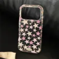 Vista dettagliata della custodia per telefono con stelle scintillanti rosa e argento e logo. - Stella Glitterata Rosa Traslucida / iPhone 17PRO/18Pro