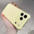 Minimalistische zacht aanvoelende telefoonhoes met groot cameravenster voor iPhone 16. - Geel