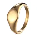 Bague chevalière minimaliste en acier titane doré avec un design de surface ovale lisse. - US 6 / Style Rond Or