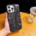 Coque de téléphone magnétique en cuir serpent avec lanière et support pour iPhone 16 Pro Max. - Support Dragonne / iPhone 16 / Argent Noir