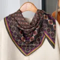 Pañuelo cuadrado geométrico vintage para mujer, elegante bufanda tacto seda de 70cm para primavera. - Negro Púrpura