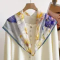 Pañuelo cuadrado de seda para mujer con cierre magnético, estampado floral óleo artístico. - Blanco Orquídea