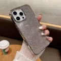 Primo piano dettagliato della custodia di lusso in strass scintillanti con texture brillante. - Argento Multicolore