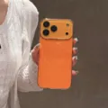 Vista detallada de la funda de teléfono magnética galvanizada con gran ventana de cámara. - iphone15PRO / Naranja estrellado