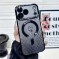 Glitter diamond gradient MagSafe phone case detail showing exquisite texture and love heart design. - Gradient Black (Glitter + Lens Film) / iPhone 11