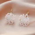 Boucles d'oreilles papillon fleurs perlées design français, bijoux clous élégants. - Style Clip Papillon Perles de Rocaille Bleues (A24-247)