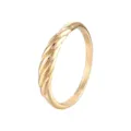 Détail de bague torsadée dorée, design géométrique chic, accessoire de bijoux élégant - Taille 6 / Style Torsadé Or 14K