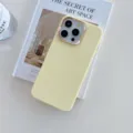 Détail de coque de téléphone en similicuir minimaliste, jaune pastel avec cadre photo doré - Jaune