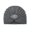 Bonnet turban en tricot gris avec broche fleur en strass, chapeau chaud automne hiver. - Taille unique / Gris Moyen