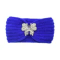 Blaues Strickstirnband mit glitzerndem Strasskristall-Schmetterlingsmotiv für Damen. - Saphirblau