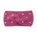 Fascia in maglia rosa con perle, design incrociato per il freddo invernale e stile chic. - Magenta