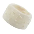 Gemütliches Kunstnerz Strick Perlen Stirnband für den Winter, warmes Haaraccessoire. - Weiß