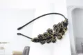 Eleganter schwarzer Kristall Perlen Haarreif handgefertigter Luxus Haarschmuck fuer Damen. - Blatt-Stil (NO.1)