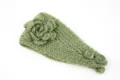 Grünes Strick Stirnband mit Häkelblume und Knöpfen warmer Ohrenwärmer für Damen - NO.10 Olivgrün