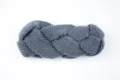 Graues gestricktes geflochtenes Stirnband, Winter warmes Haarzubehör, stylischer Haarreif. - Dunkelgrau