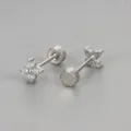 Orecchini a lobo cartilagine vite retro piatto trifoglio a quattro foglie zircone - Taglia M / Oro bianco