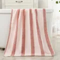 Asciugamano da Bagno in Pile Corallo Rigato, Morbido e Assorbente per Casa e Spiaggia - Rosa / Asciugamano da Bagno 70*140cm