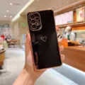 Electroplated glossy phone case with cute heart pattern compatible with Samsung series protection. - Samsung Galaxy S21 / Classic Black