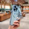 Coque de protection électrolytique bleu clair avec lanière smiley et support de bague. - iPhone 14 Pro Max / Bleu Sierra