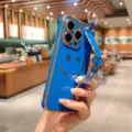 Coque pour iPhone électrolytique bleue avec motif souriant mignon et dragonne de poignet assortie. - iPhone 14 Pro Max / Bleu Klein
