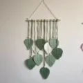 Handmade macrame leaf wall hanging bohemian woven cotton tapestry for bedroom wall decor - Green 40x68cm
