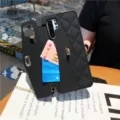 Funda de teléfono cruzada acolchada negra con tarjetero y diseño de cierre metálico seguro. - Funda Trasera / Compatible con iPhone 7/8 / Negro