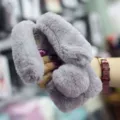Pluizige konijn pluche telefoonhoes met warme pompon, zachte winterbescherming voor telefoon. - Lichtgrijs / iphone11