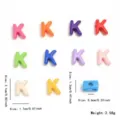 Perles en acrylique colorees lettre K grand trou pour la fabrication de bijoux DIY colliers - Style Lettre K (YKL0226-11) / 10 Pièces/Paquet / Multicolore Mixte