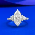 Prachtige zilveren ring met markies geslepen moissaniet en schitterende steentjes. - Maat 5 / Marquise Geslepen Stijl(R1733) / Zilver