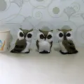 Eule Deko Figuren Set aus drei niedlichen Plüsch Tier Ornamenten für Tisch und Wohnkultur - 3er-Set
