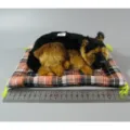 Realistisches schlafendes deutsches Schäferhund Plüschtier mit Kissen und Metallineal. - Schäferhund