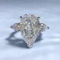 Impresionante anillo de diamante en talla pera con plata 925, joya de lujo de tres piedras. - Talla 5 / Corte Pera Tres Piedras Incrustadas (R494) / Blanco