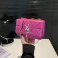 Pink chain crossbody bag for women, stylish small square shoulder bag with metal lock. - Rose Red