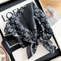 Retro bloem vierkante sjaal vrouwen elegante halsdoek vintage print haarband bandana - Kleine Kersenbloesem - Zwart