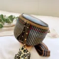 Women fashion houndstooth crossbody bag with wide strap and leather zipper pulls autumn - Khaki