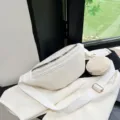 Riñonera de pana blanca con monedero redondo pequeño, variante de estilo casual. - Blanco