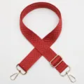 Courroie de sac tissée rouge avec motif chevron et accessoires en métal doré pour bandoulière. - Rouge Foncé (No. 836)