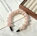 Serre-tete plisse en mousseline rose pour femmes, bandeau fee doux pour lavage de visage. - Rose