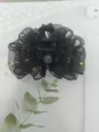 Pince à cheveux nœud en maille noire avec pois dorés, accessoire élégant pour coiffure femme. - 13cm / Noir