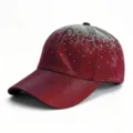 Gros plan détaillé sur la casquette de baseball scintillante avec strass dégradés. - Adulte (Circonférence réglable 58cm) / Rouge Dégradé Argent