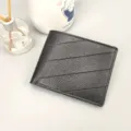 Portafoglio uomo corto in pelle PU nera elegante con porta carte per uso quotidiano - Nero