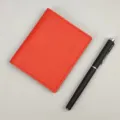 Portacarte in pelle rossa custodia sottile minimalista per carte di credito e documenti - Rosso Brillante