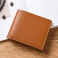 Portafoglio uomo corto bifold in pelle marrone tinta unita minimalista porta carte - Marrone chiaro